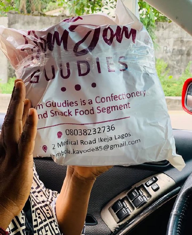 photo_5927142752557057112_x