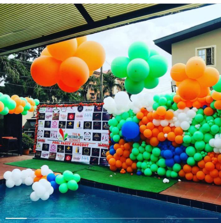 photo_5929532270497088944_x