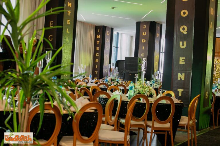 photo_5971901362662919136_y