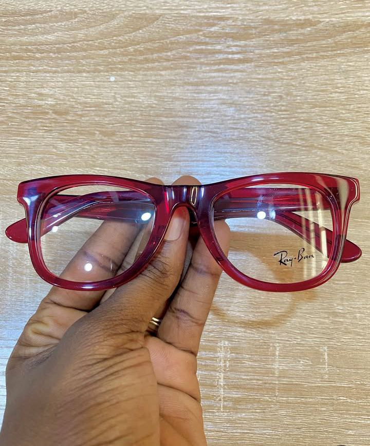 photo_5836912365914491882_y