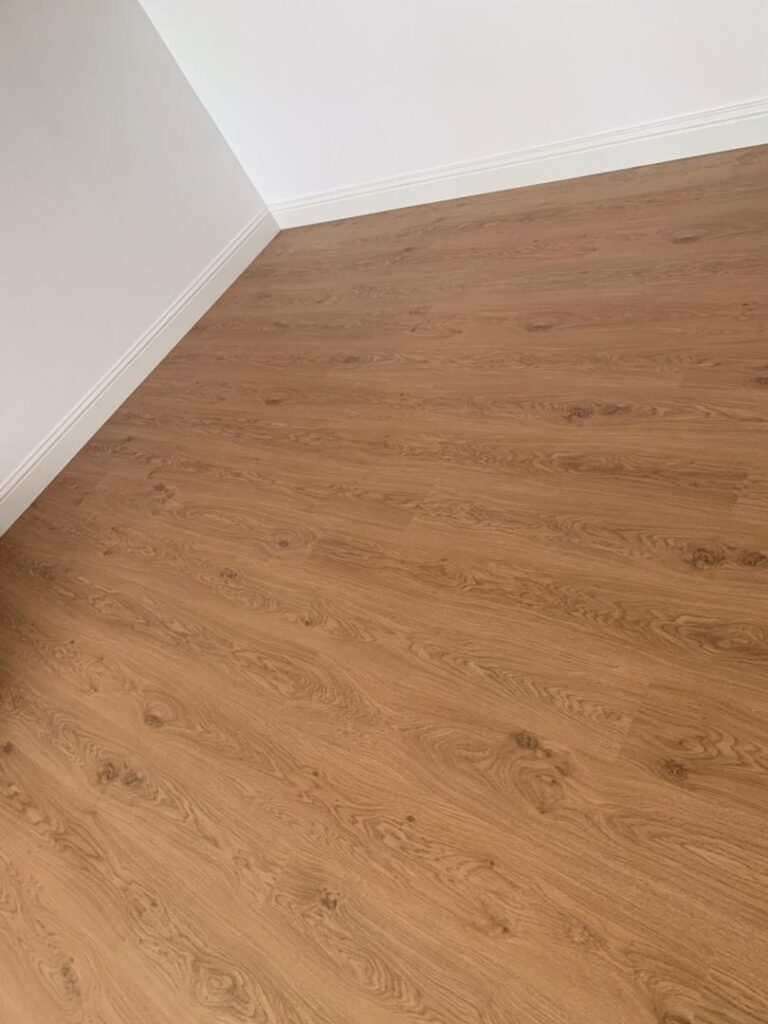 photo_6044355017113801106_y