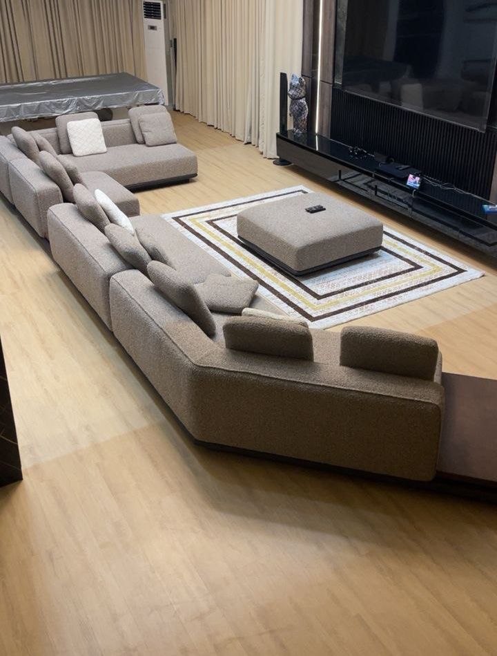 photo_6046178050342325551_y