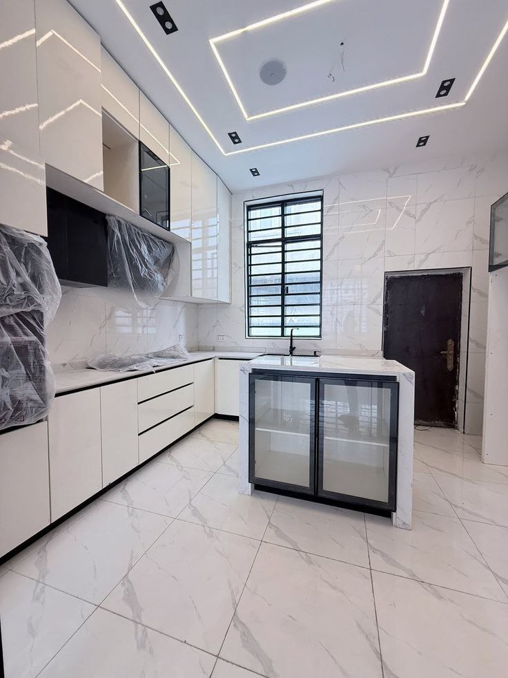 photo_5778240355282128672_y