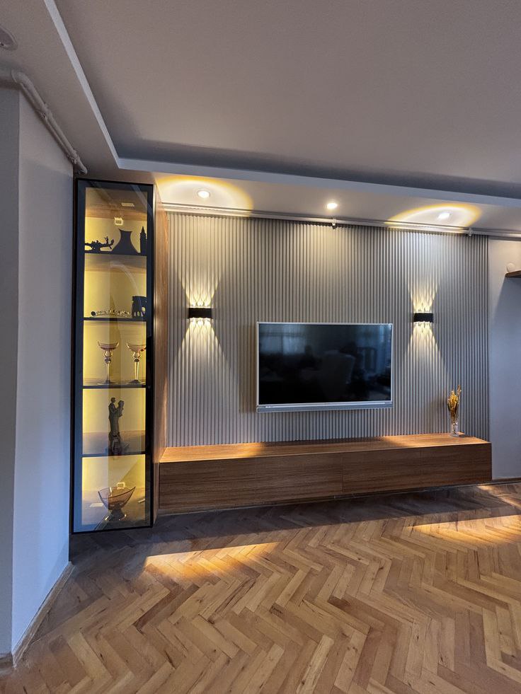 photo_5778240355282128674_y