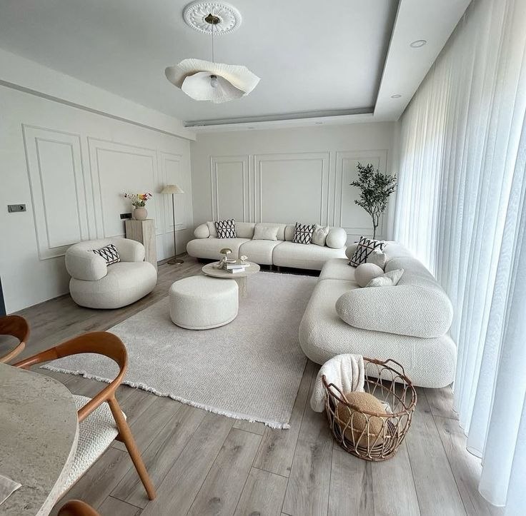 photo_5778240355282128681_x