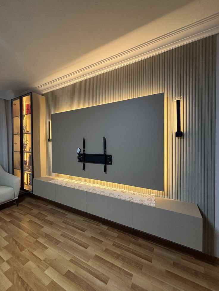 photo_5778240355282128684_y