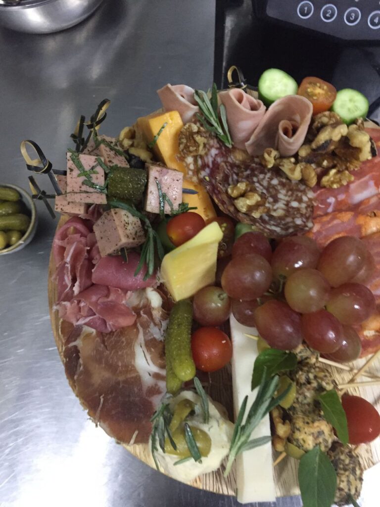 photo_5855003116057595277_y