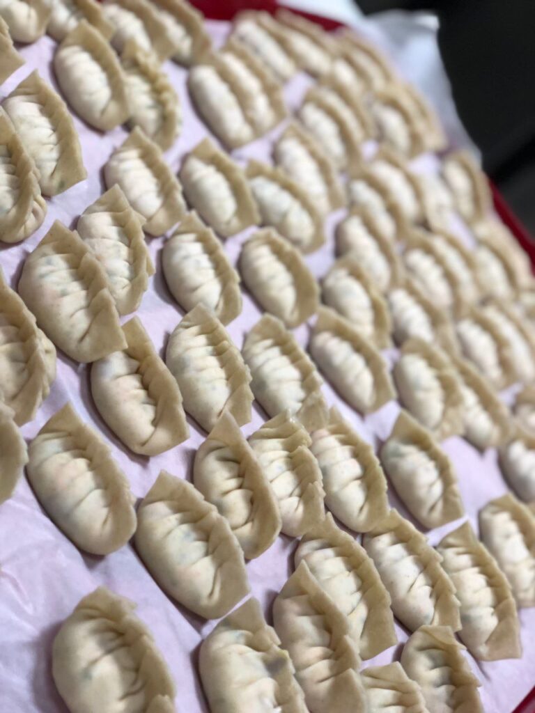 photo_5855003116057595285_y