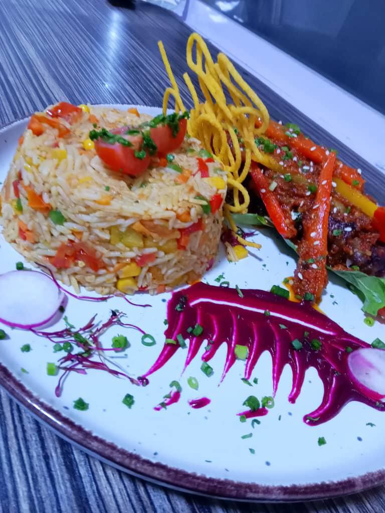 photo_5855003116057595287_y