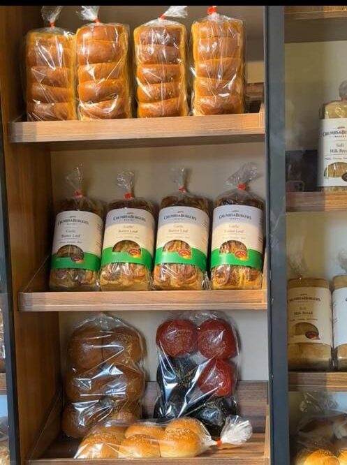 photo_5864094380707220863_y